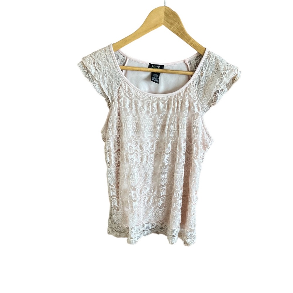 Shannon Ford Pink lace, lined short sleeve blouse. Size L Perfect for summer